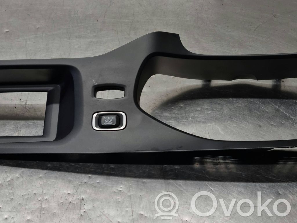 Volvo V40 Dashboard trim 