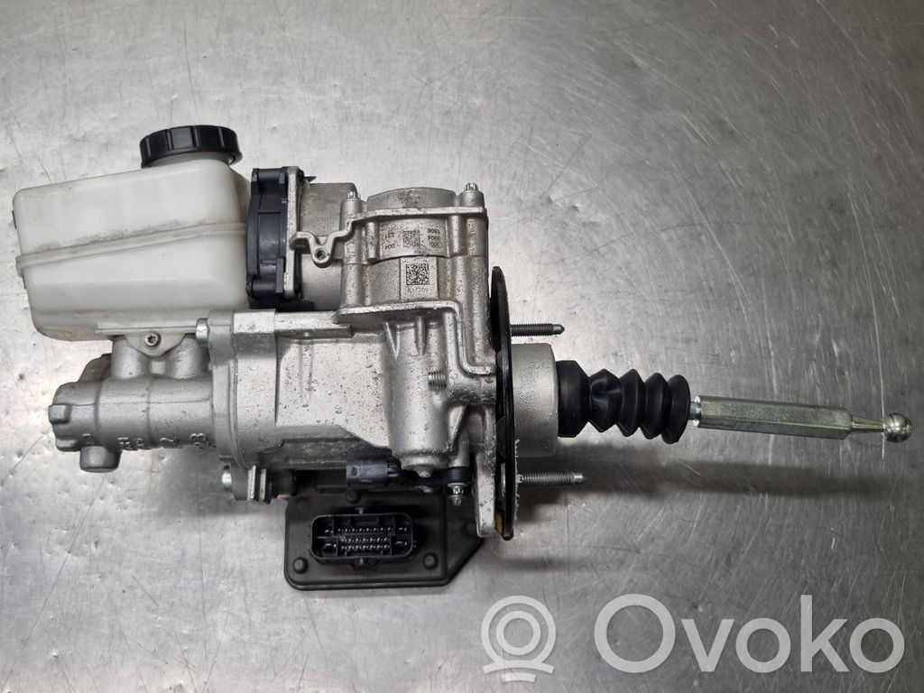 Volkswagen PASSAT B8 Wspomaganie hamulca 