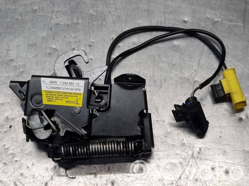 BMW 2 F45 Spyna variklio dangčio 
