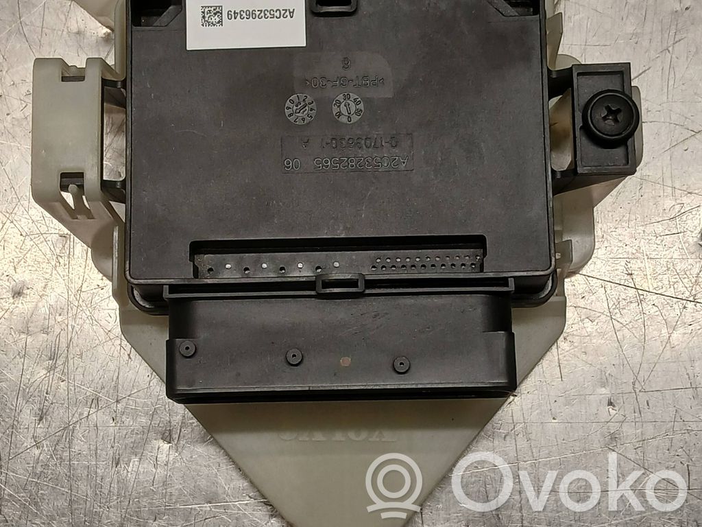 Volvo S60 Module de commande de frein à main 