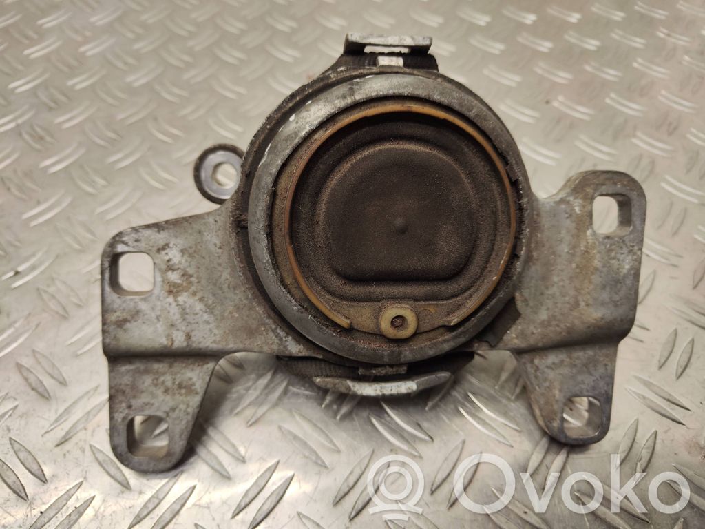 Dzinēja spilvens   31359639,P112D,V01V0