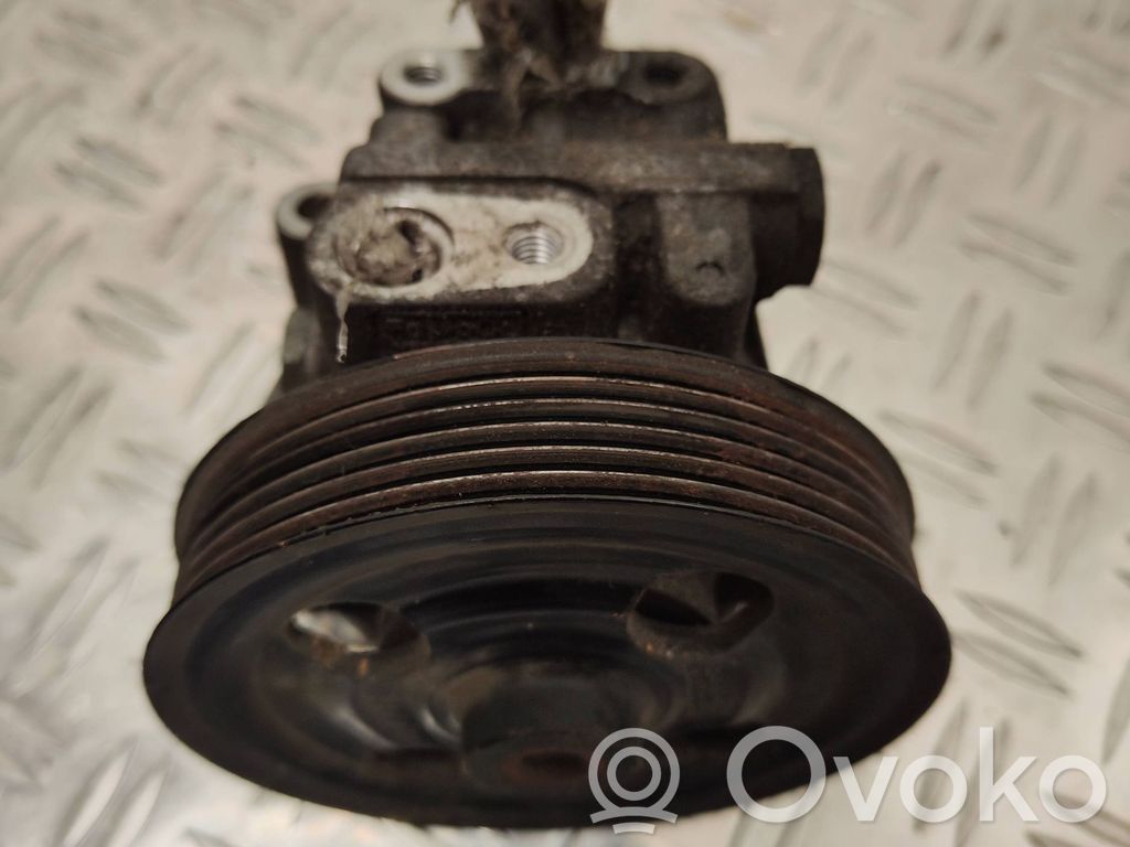 Ford Mondeo MK IV Vairo stiprintuvo siurblys 