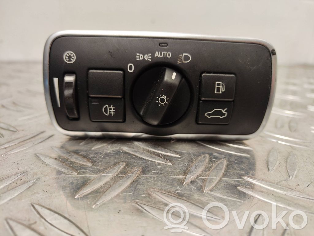 Volvo V60 Šviesų jungtukas 