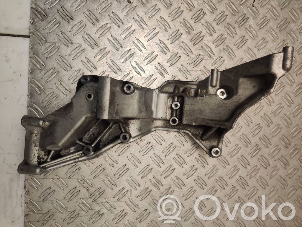 Volvo V60 Ģeneratora stiprinājums 