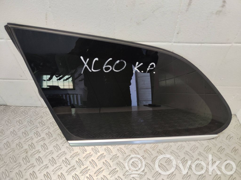 Volvo XC60 Rear side window 