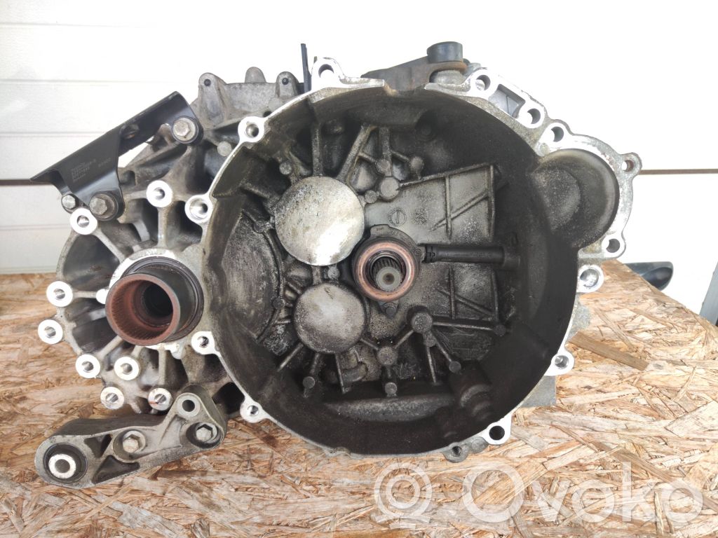 Volvo XC60 Manualna 6-biegowa skrzynia biegów 