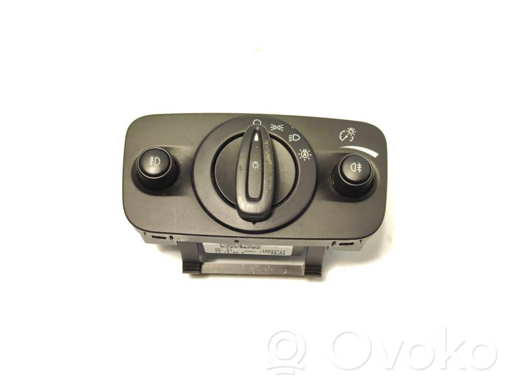 Ford Kuga II Light switch 