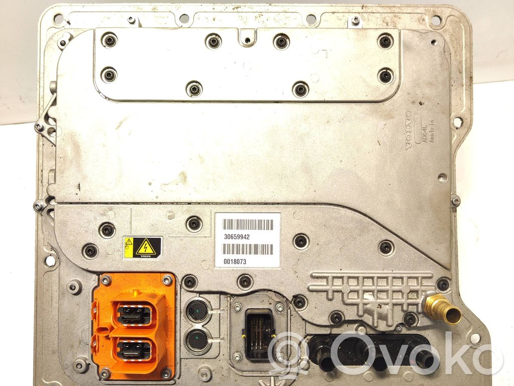 Inversor/convertidor de voltaje   30659942,0018073