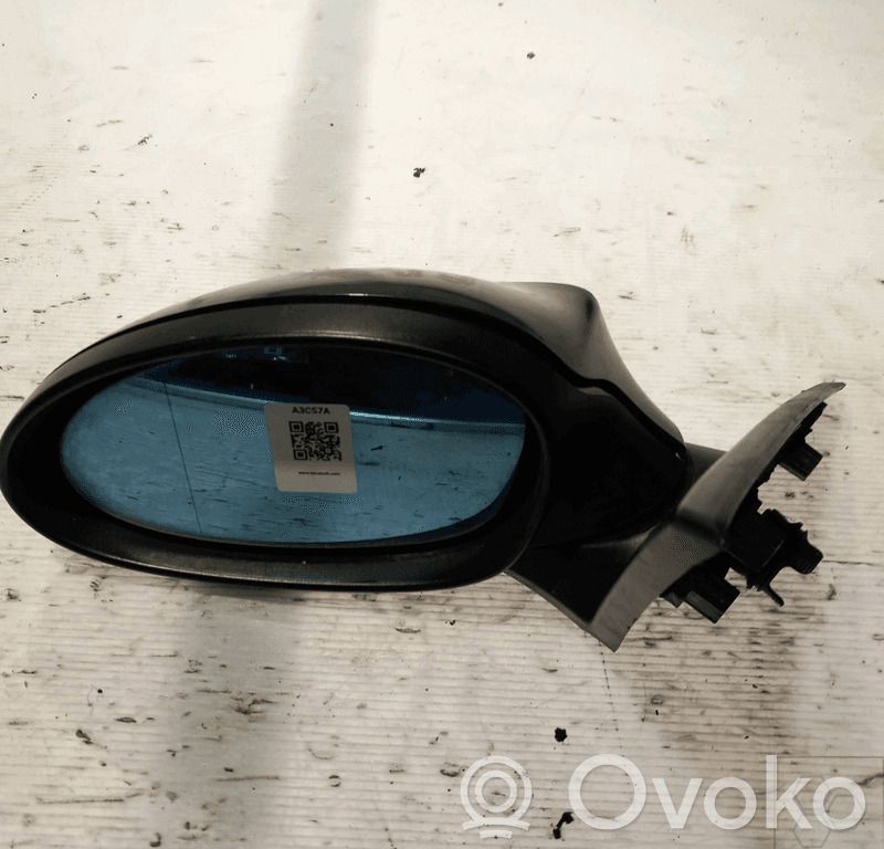 BMW 1 E81 E87 Front door electric wing mirror 