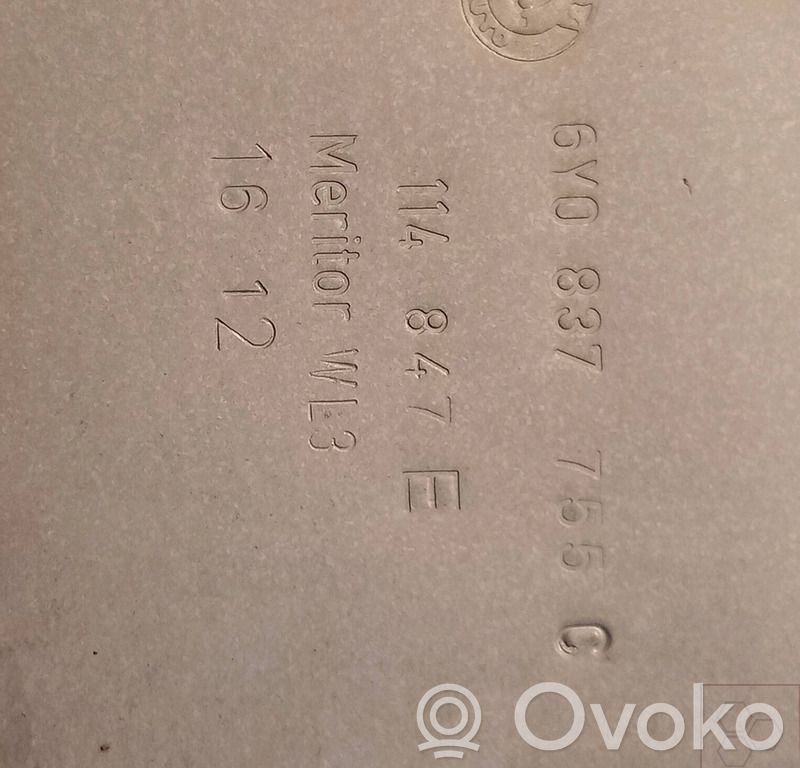 Skoda Fabia Mk1 (6Y) Elektryczny podnośnik szyby drzwi przednich 
