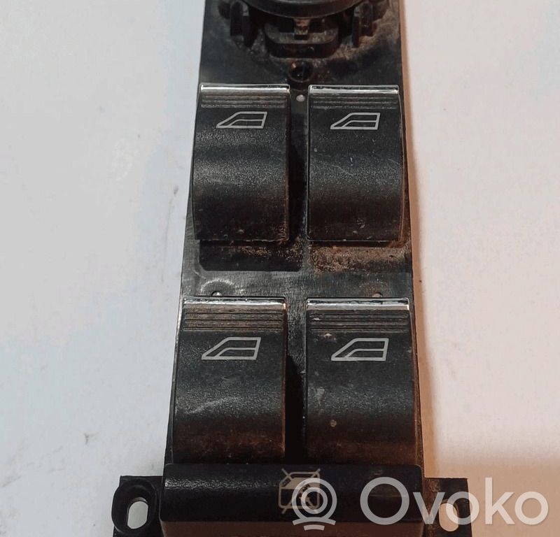 Ford Focus Electric window control switch 
