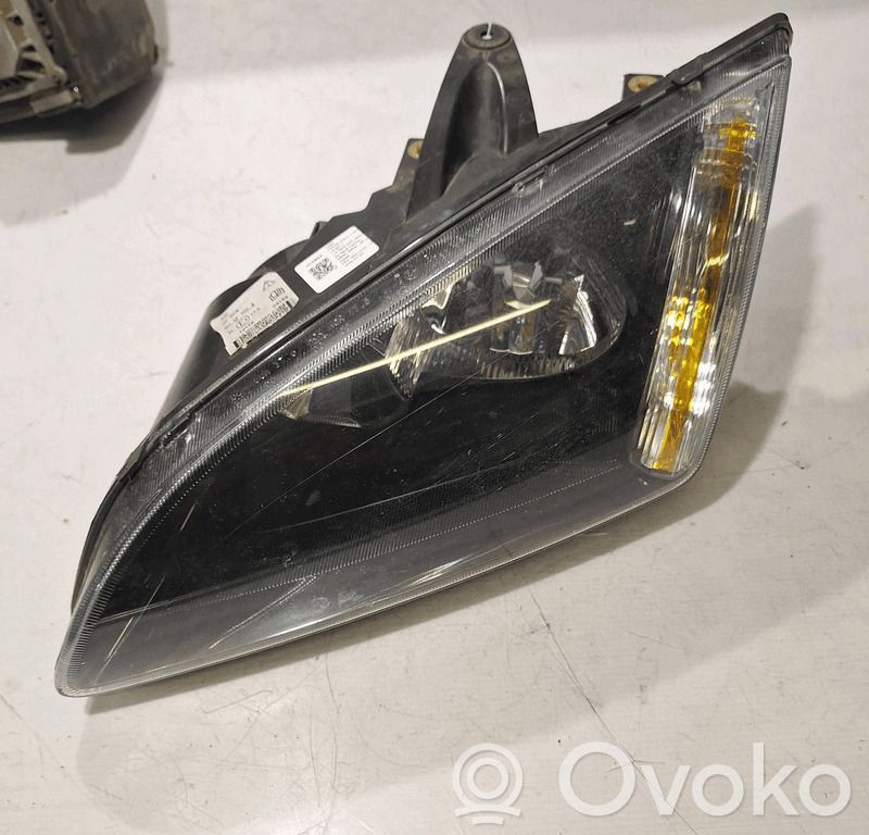 Ford Focus Headlight/headlamp 
