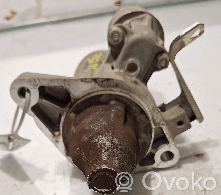 Toyota Yaris Rozrusznik 