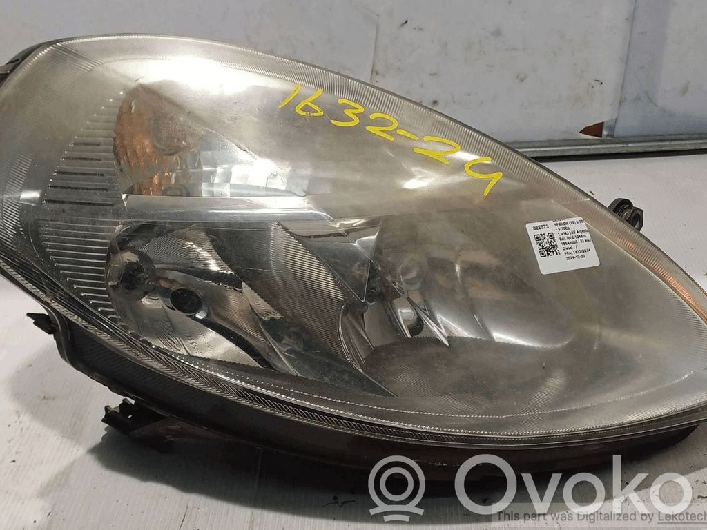 Lancia Ypsilon Headlight/headlamp 