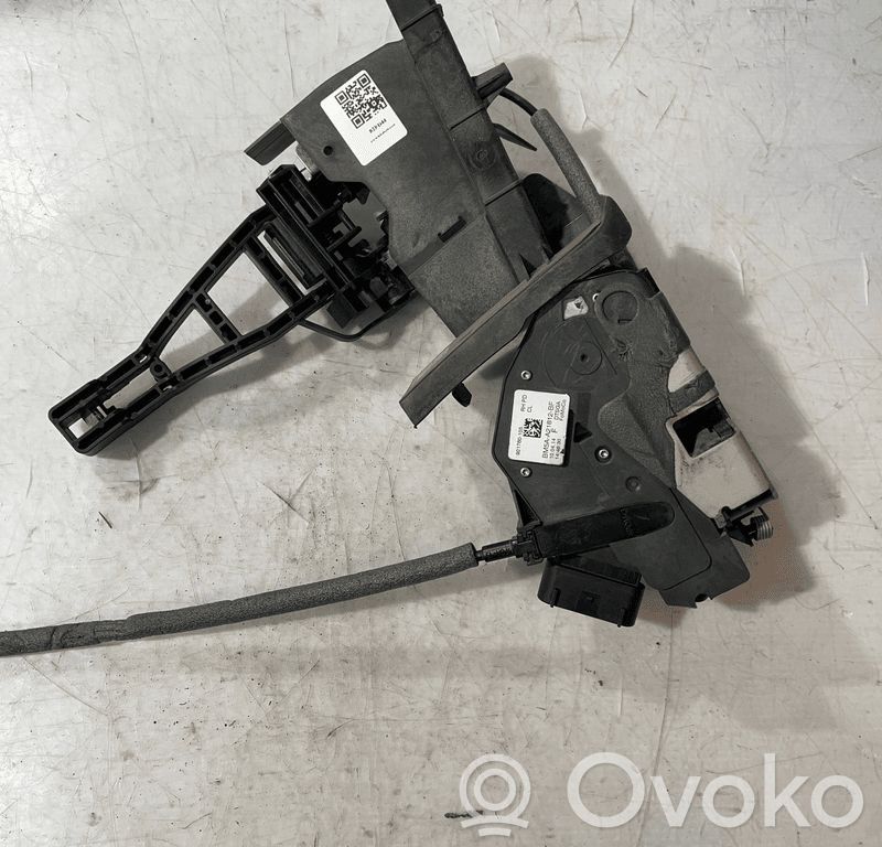 Ford Focus Priekšpusē slēdzene 