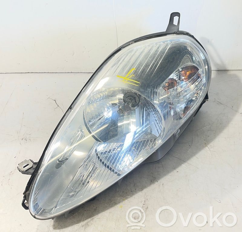 Fiat Grande Punto Faro/fanale 