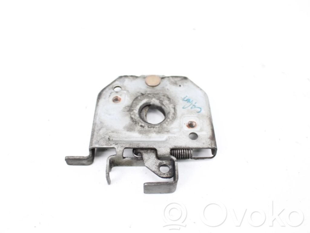 Renault Clio II Tie down hook / loop 