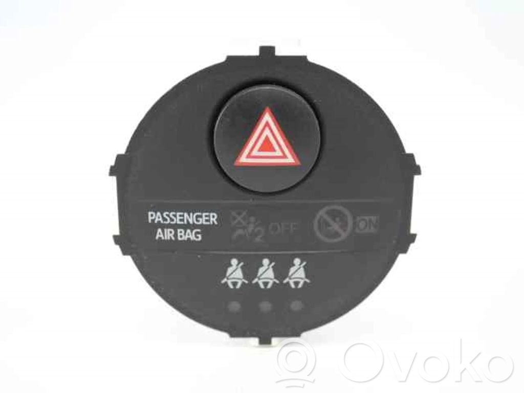 Toyota Yaris Citu veidu slēdži / pogas / pārslēdzēji 