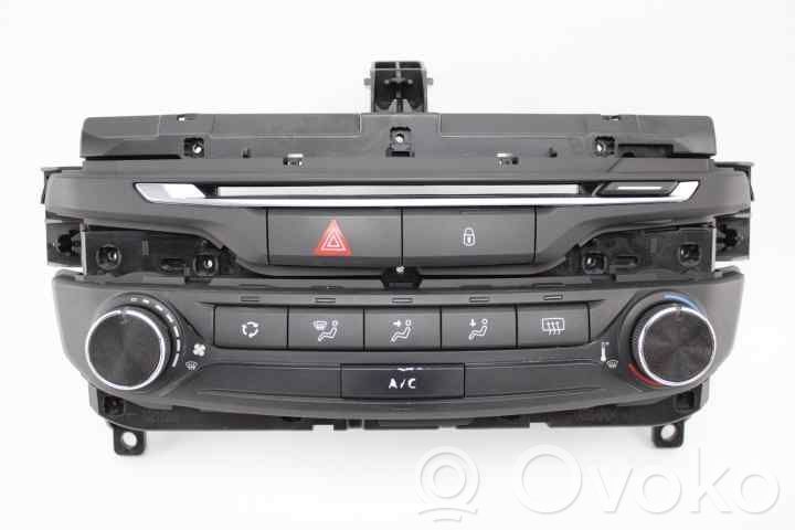 Peugeot 308 Climate control unit 