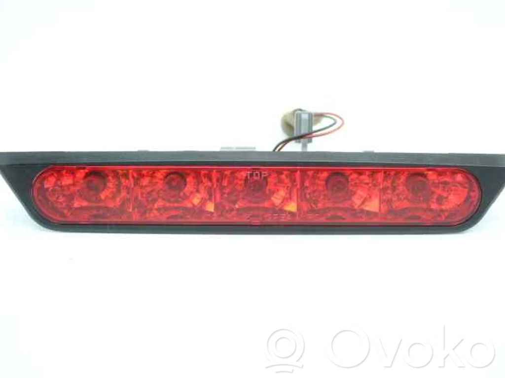 Third/center stoplight   DHM300012