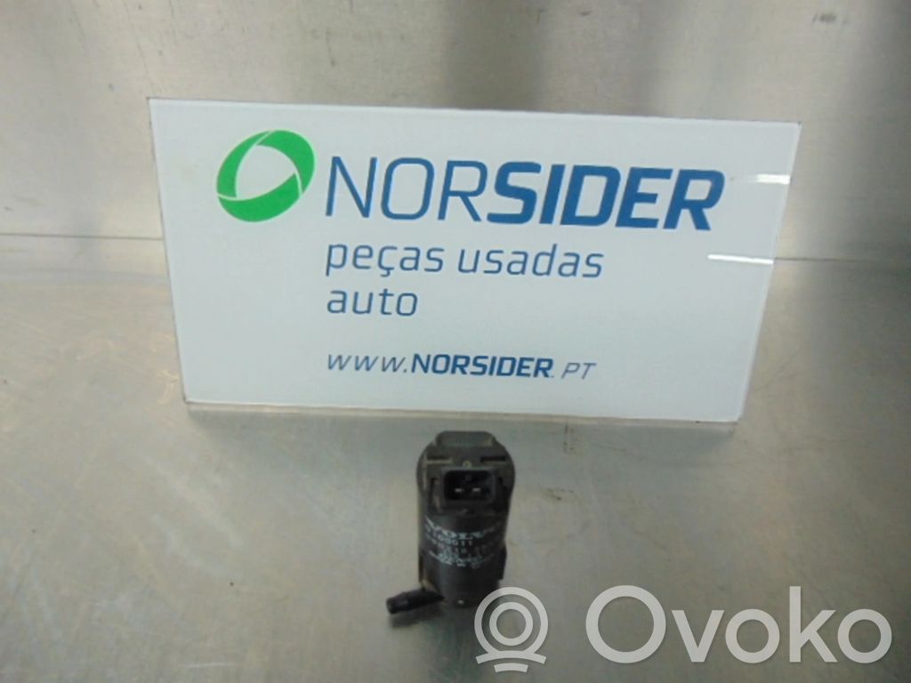 Volvo V70 Front wiper linkage and motor 