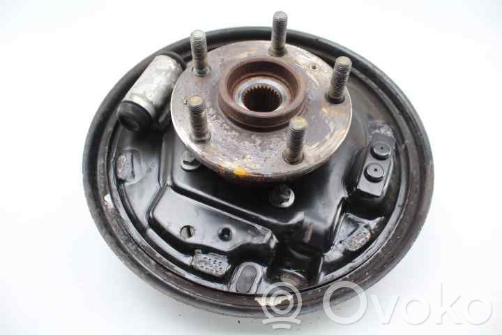Land Rover Freelander Rear wheel hub spindle/knuckle 