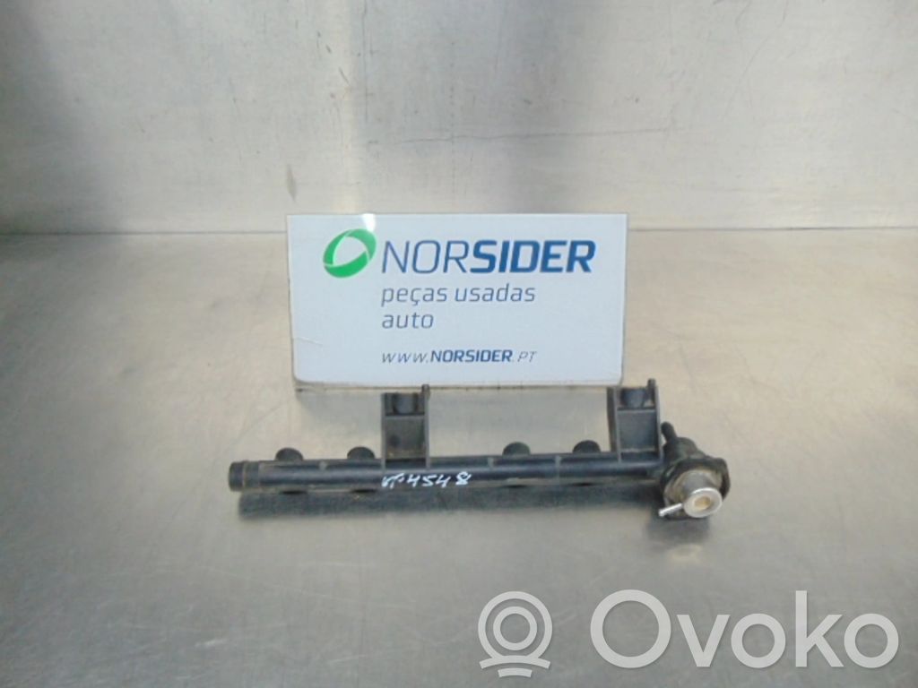 Renault Clio I Tubo principal de alimentación del combustible 