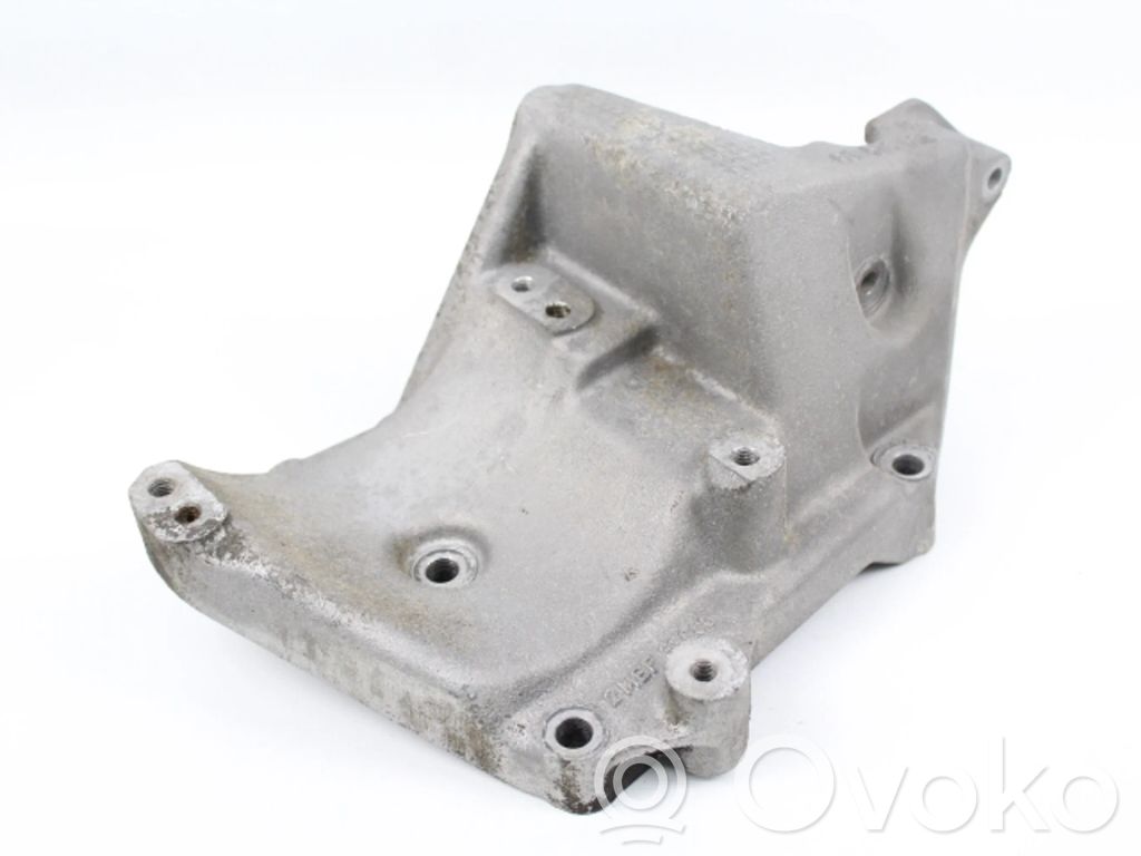 Opel Vectra B Generator/alternator bracket 