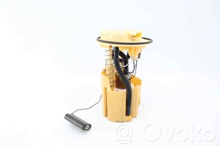 Renault Clio IV Pompe à carburant 