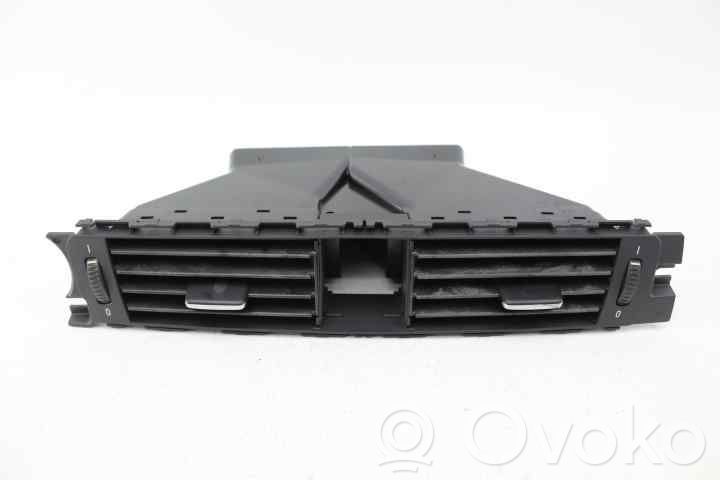 BMW 3 E90 E91 Centrālais gaisa ventilācijas režģis 