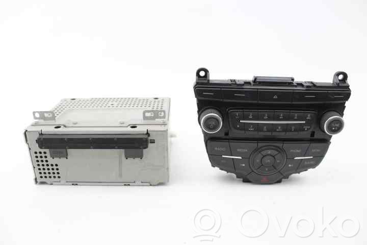 Ford Focus Panel / Radioodtwarzacz CD/DVD/GPS 