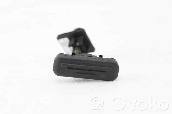 Opel Corsa F Rączka / Uchwyt klapy tylnej / bagażnika 