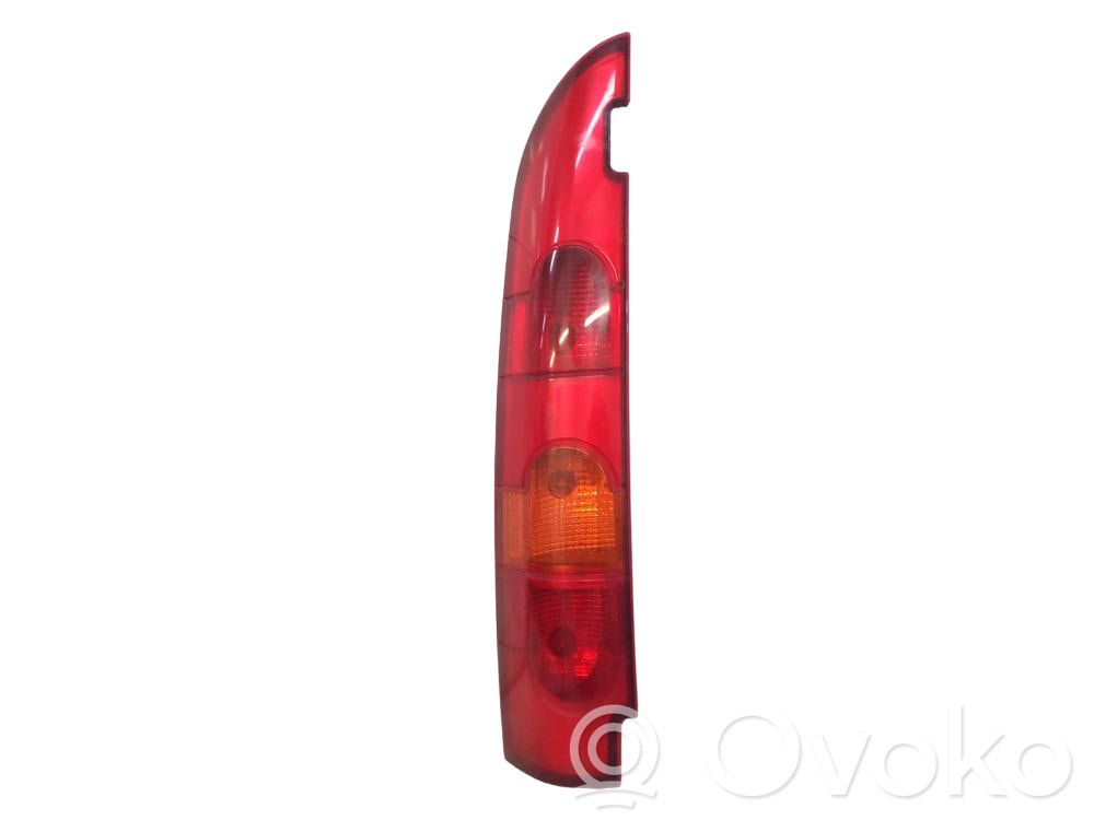Renault Kangoo I Lampă spate în caroserie 
