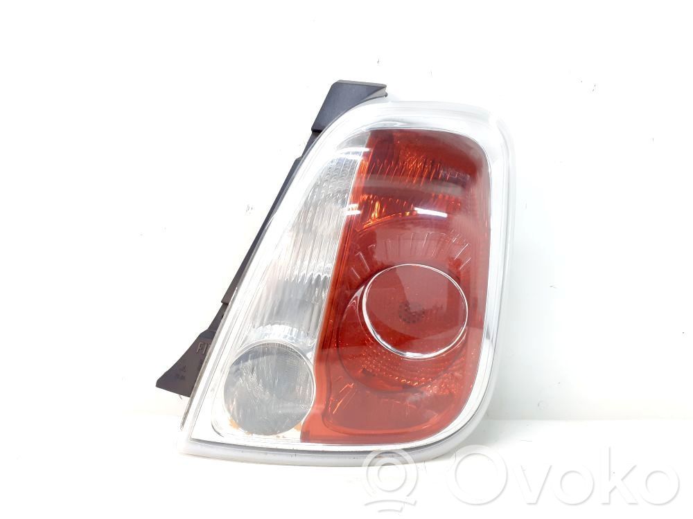 Fiat 500 Lampă spate în caroserie 