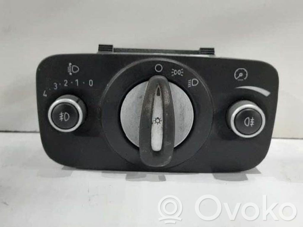 Peugeot 207 Interruptor de luz 