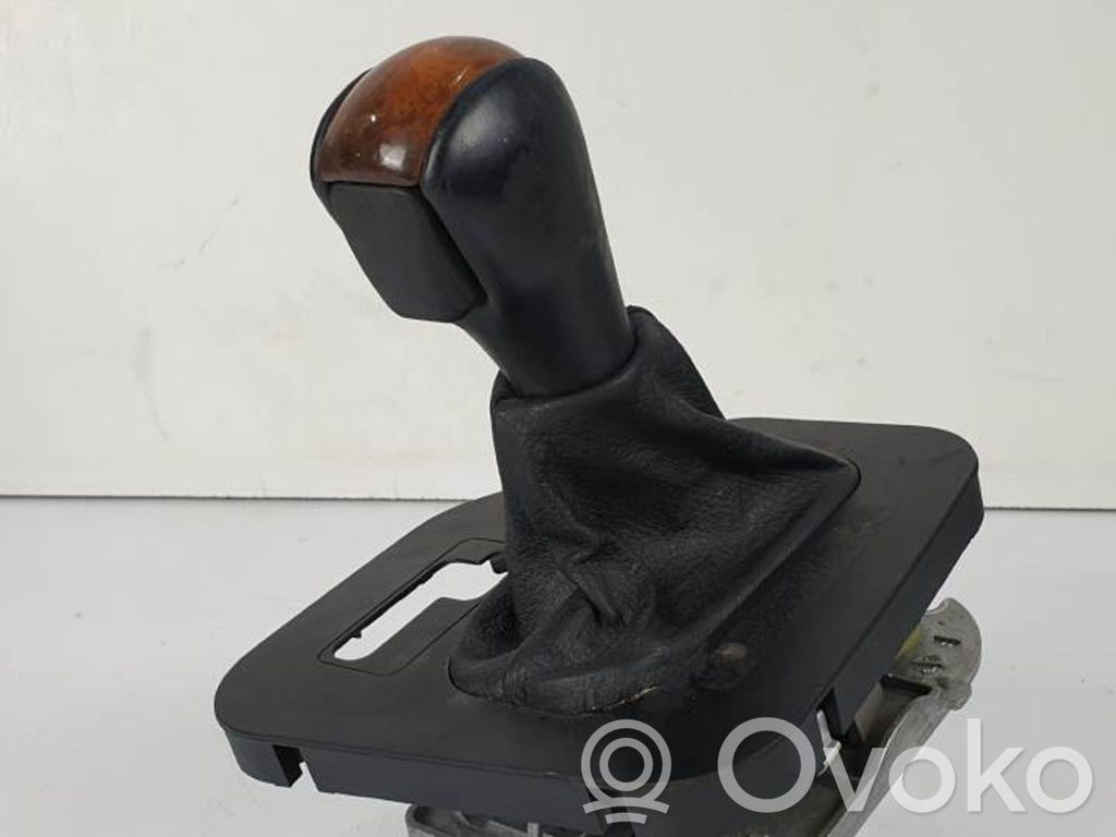Gear shifter/selector   1422277,40E90134A01