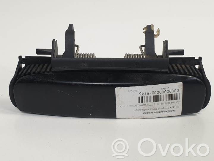 Manecilla externa puerta trasera   4B0639885