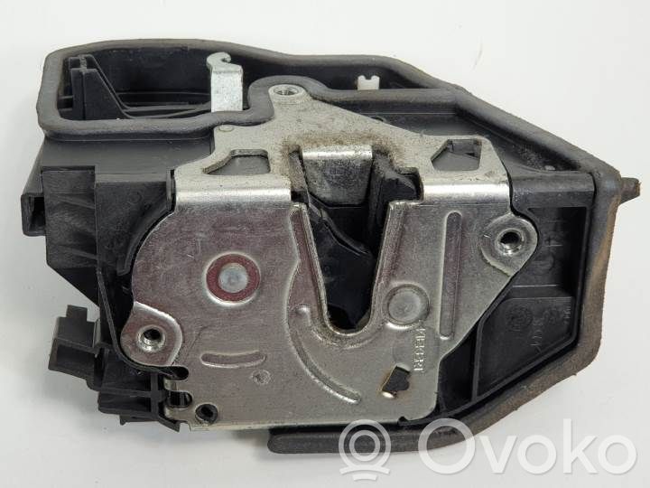 Cerradura de puerta delantera   7167066
