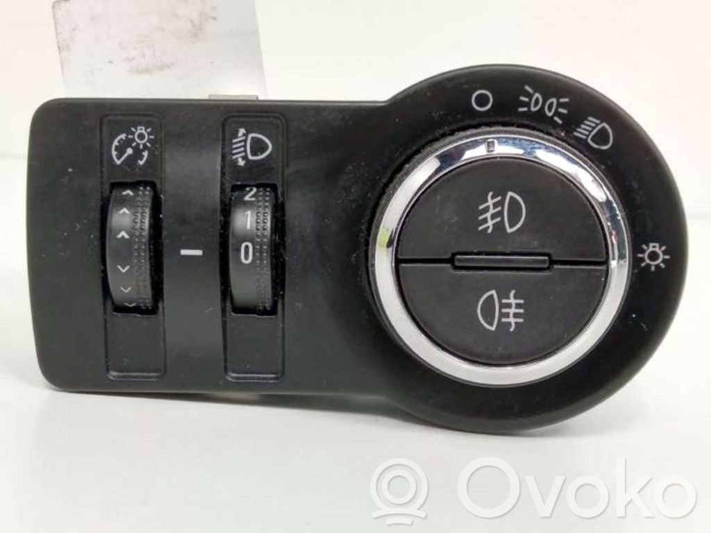 Light switch   13268695,251544