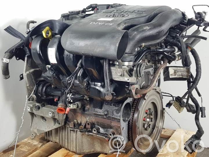 Variklis   420H,133CV,133CV