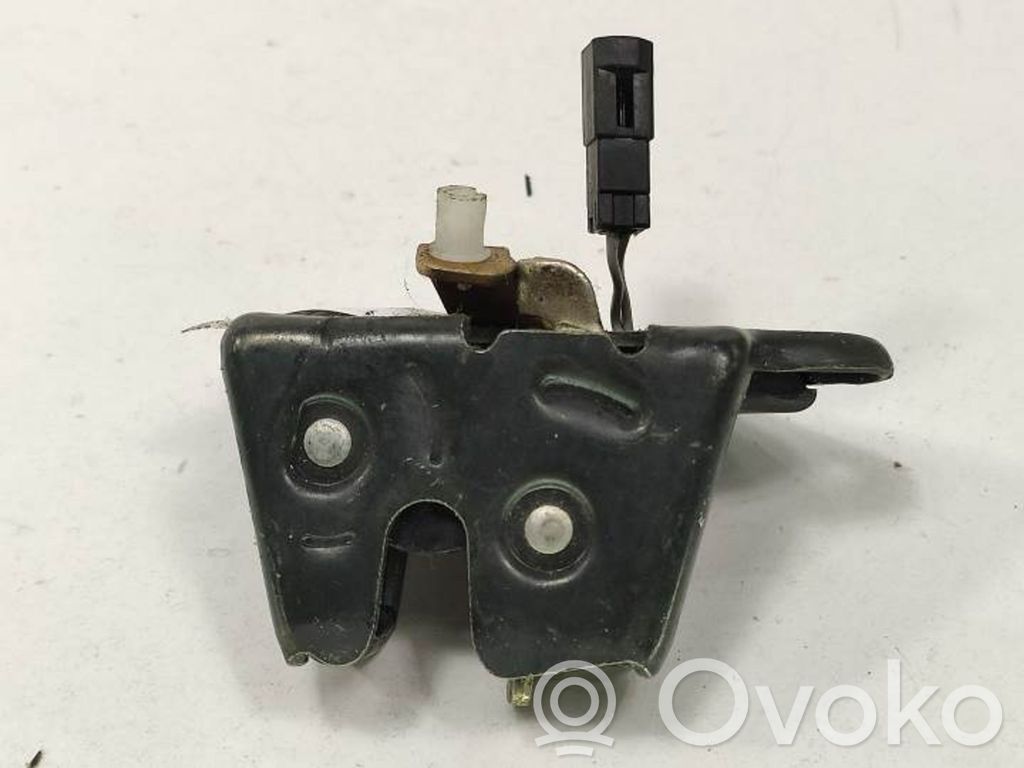 Tailgate lock latch