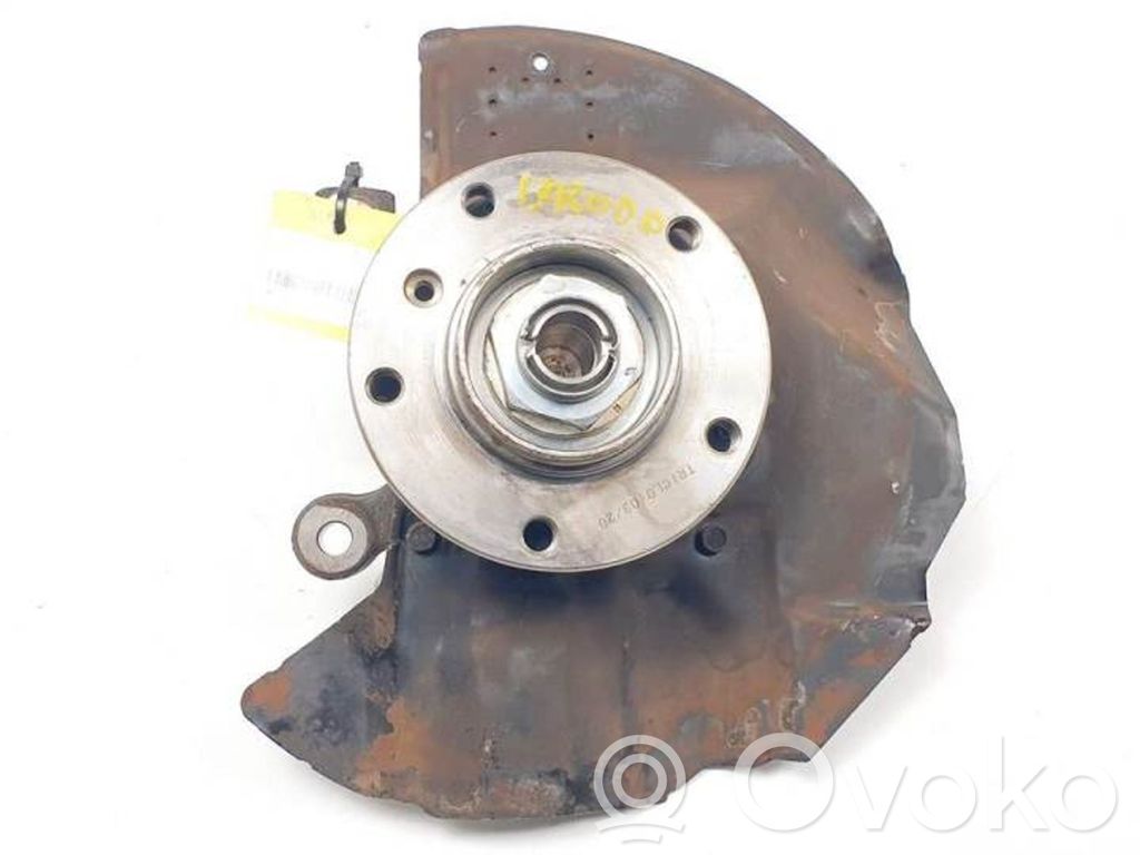 Front wheel hub spindle knuckle