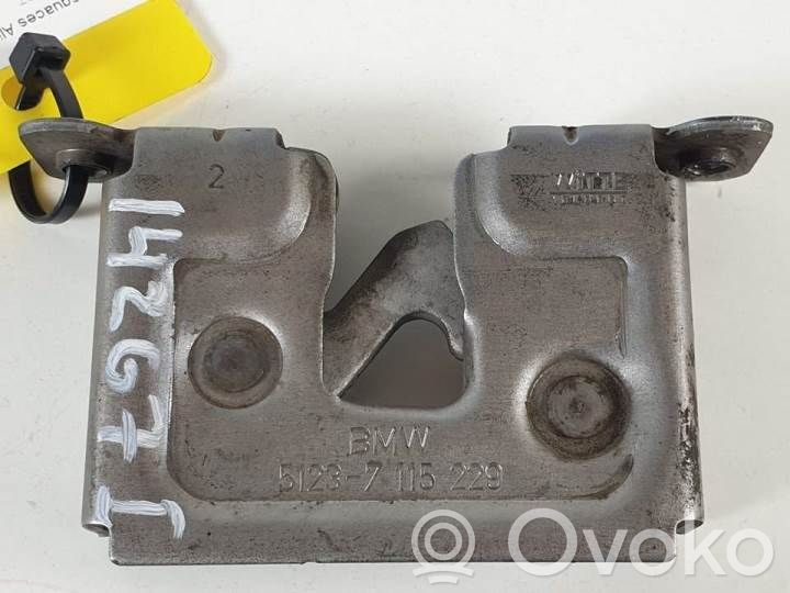Spyna variklio dangčio   51237115229