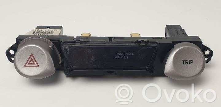 Hyundai i20 (PB PBT) Comutator lumini pericol 