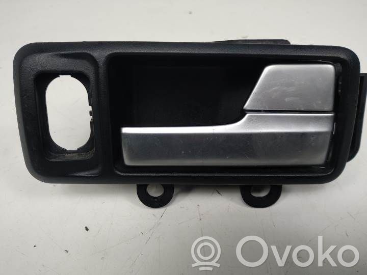 Manecilla interna puerta trasera   3M51R22600