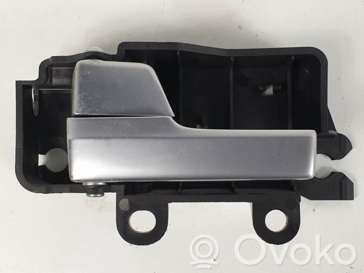 Manecilla interna puerta delantera   3M51R22601BB