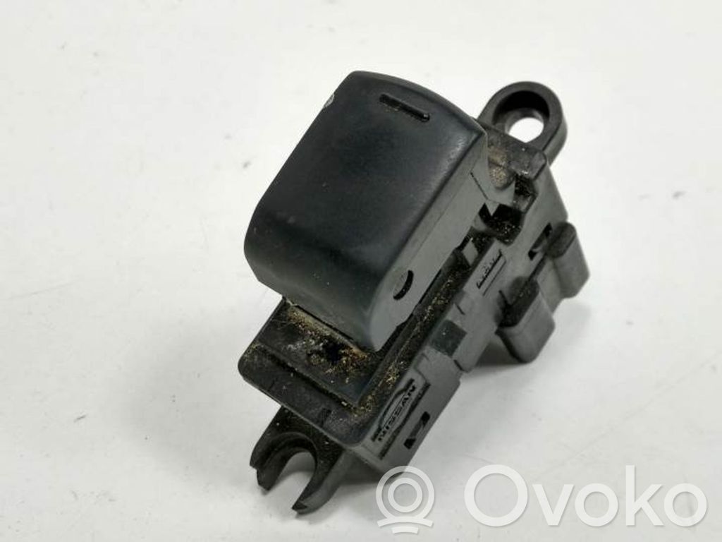 Nissan Qashqai Comutator comandă geamuri electrice 