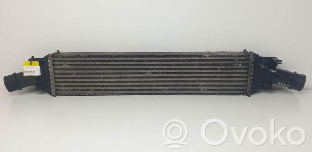 Audi A5 8T 8F Välijäähdyttimen jäähdytin