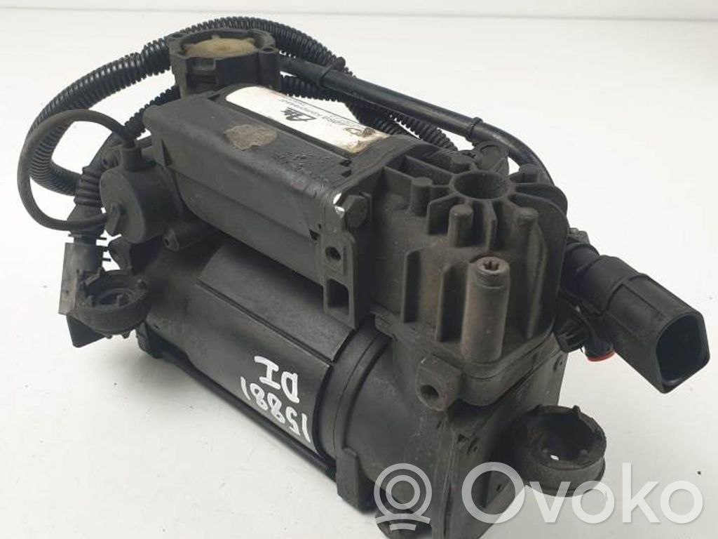 Audi A8 S8 D3 4E Pneimatiskās piekares kompresors 
