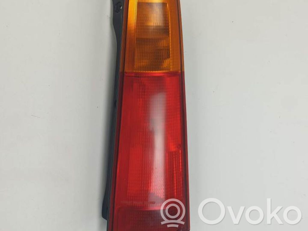 Lampa tylna